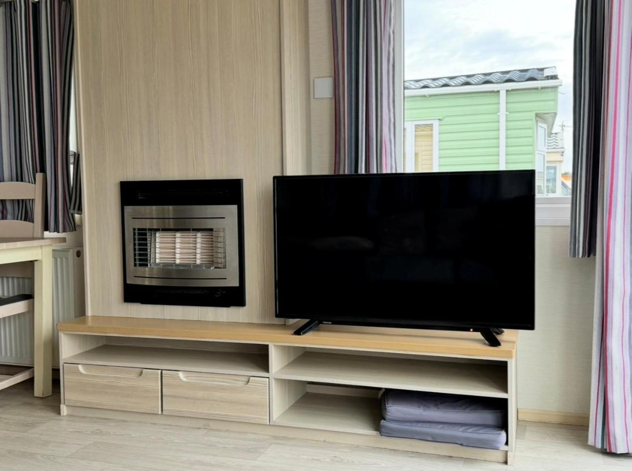 צ'אפל סנט לאונרדס Pg177 Golden Palm Resort 8 Berth Caravan With Decking מראה חיצוני תמונה