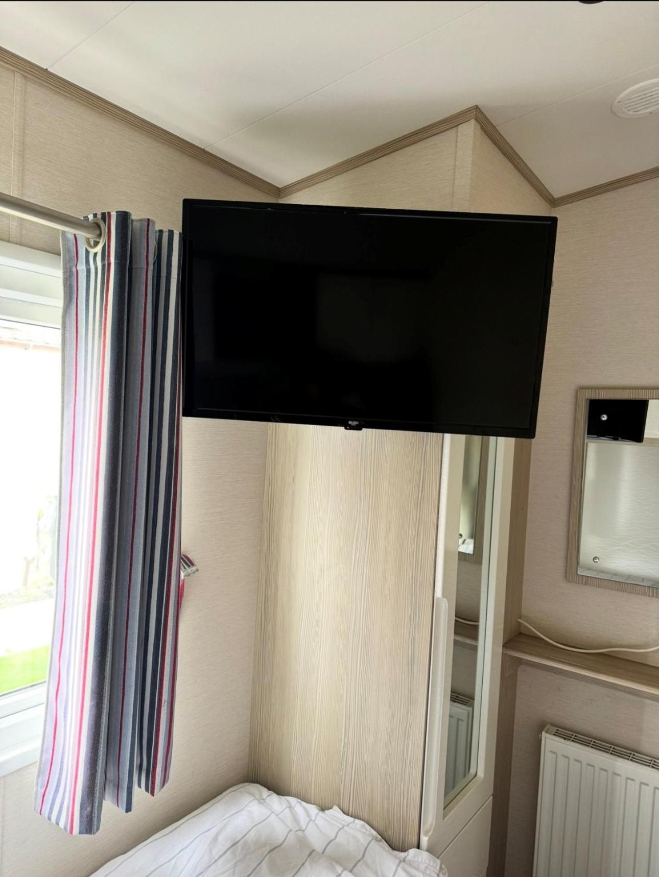 צ'אפל סנט לאונרדס Pg177 Golden Palm Resort 8 Berth Caravan With Decking מראה חיצוני תמונה